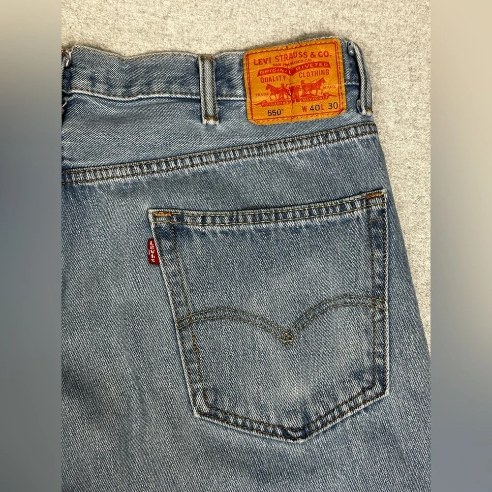 Levis 550 Jeans Mens 40x30 Blue Relaxed Fit Tapered Leg‎ Distressed Denim Pants